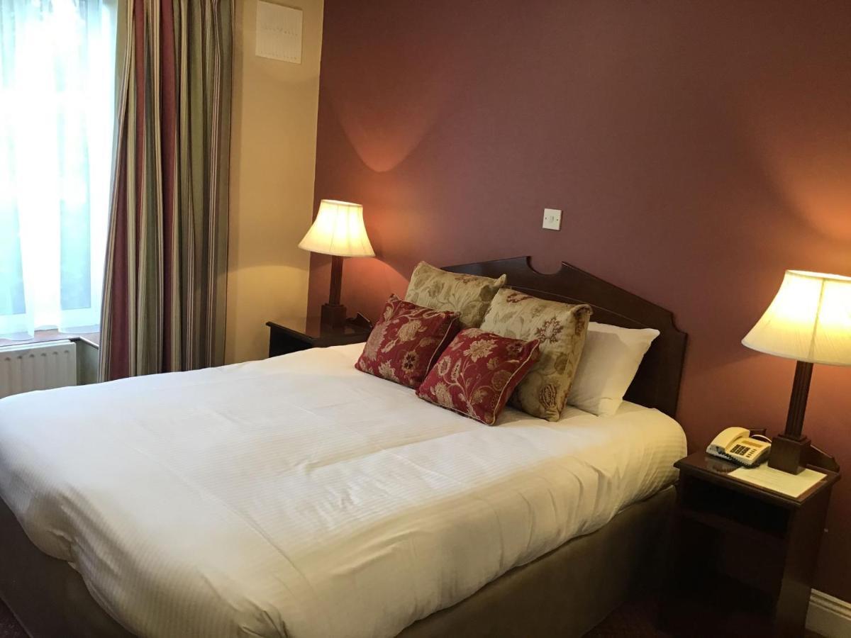 Glenwood House Hotel คาร์ริกาไลน์ ภายนอก รูปภาพ