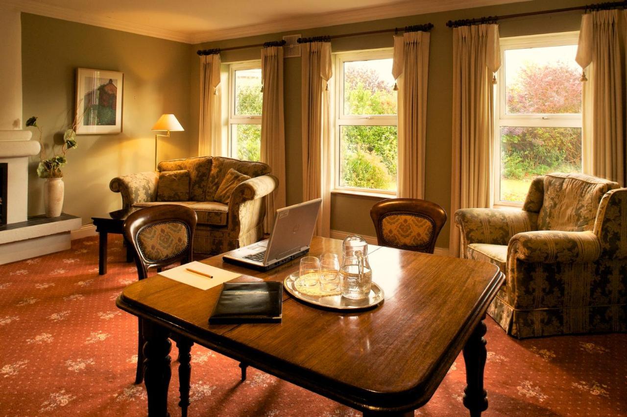 Glenwood House Hotel คาร์ริกาไลน์ ภายนอก รูปภาพ